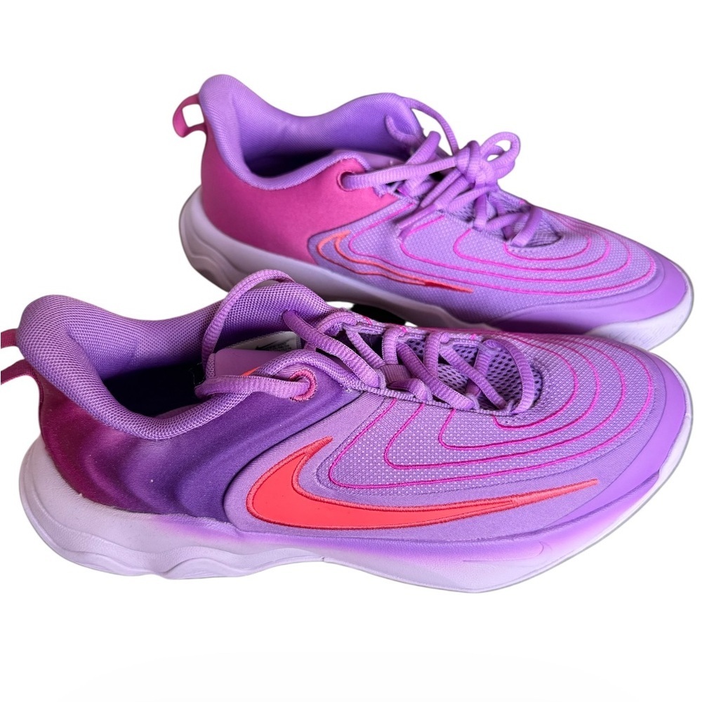 Nike women’s Purple & Pink Athletic Sneakers
